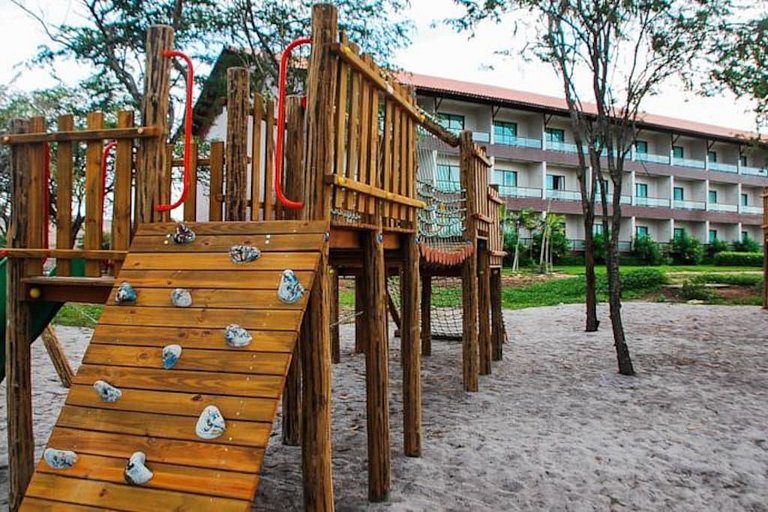 Hotel Canariu's Gravatá - Flat térreo com duas suítes (até 8