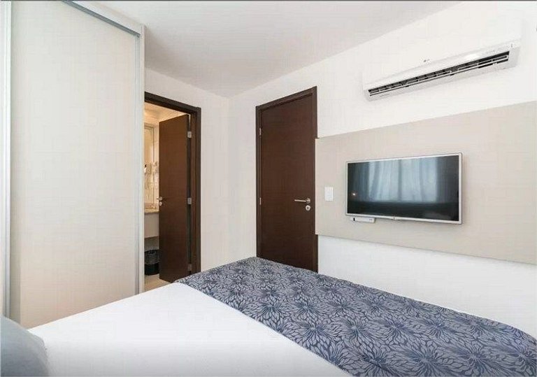Flat alto padrão com 2 quartos a 150m - Praia de Boa Viagem