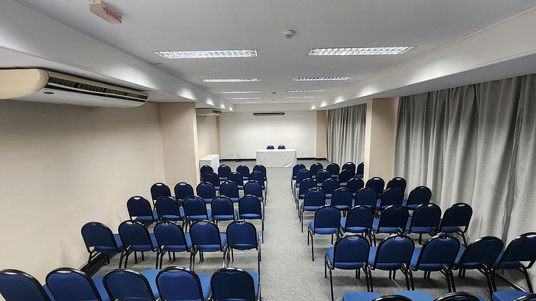 Excelente Flat com dois quartos no condomínio Metropolis - I