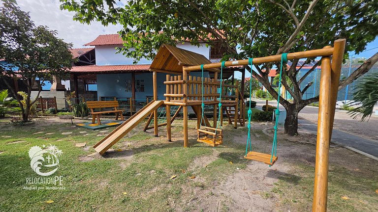 Village 3 | Casa com 4Q Hidromassagem em Carneiros